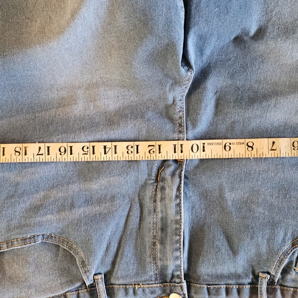 Never worn, New. 1 X Jean shorts with fringed cut off. Knee length. - Picture 2 of 7